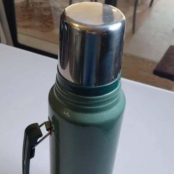 Classic Aladdin Stanley Thermos Vacuum Bottle 1.1 Quart - Picture 7 of 9